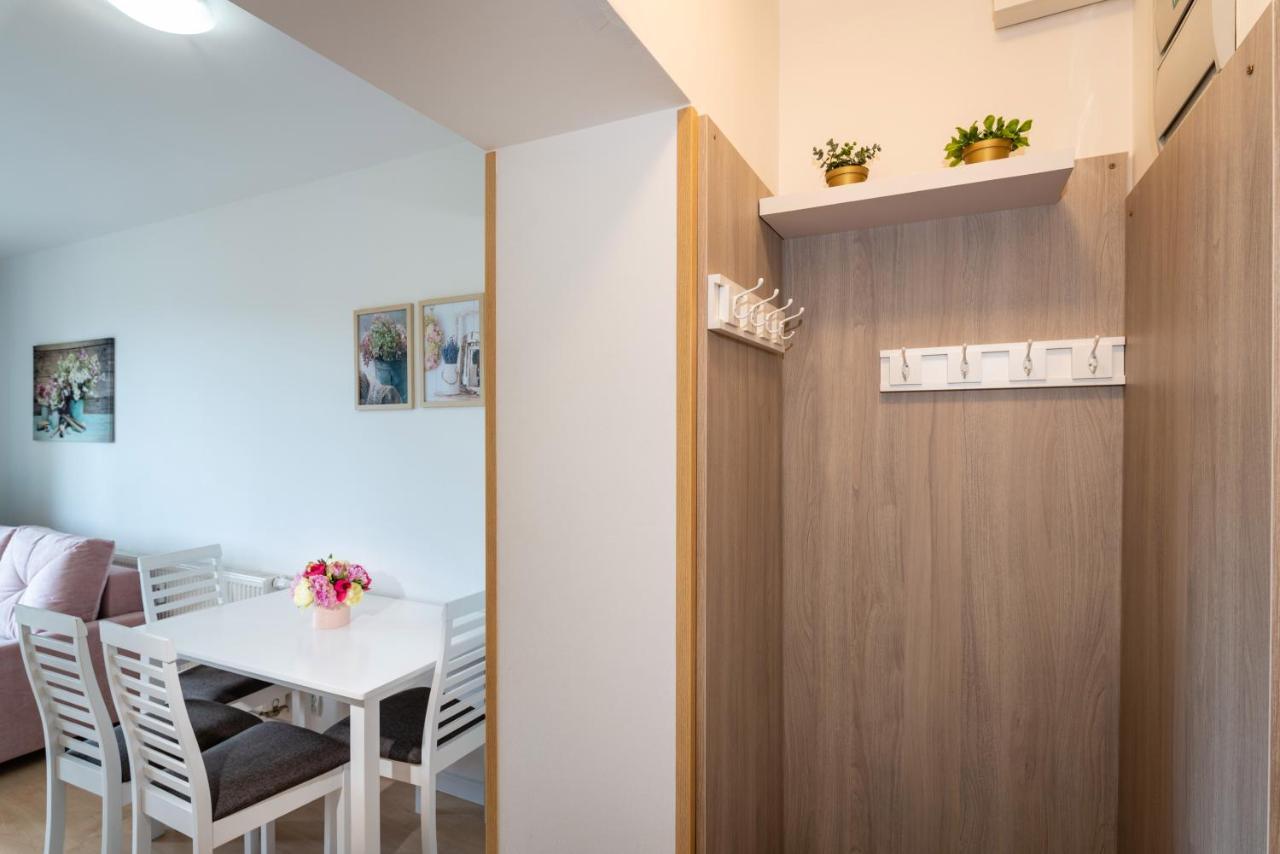 Apartman Siesta*** Liptovský Mikuláš エクステリア 写真