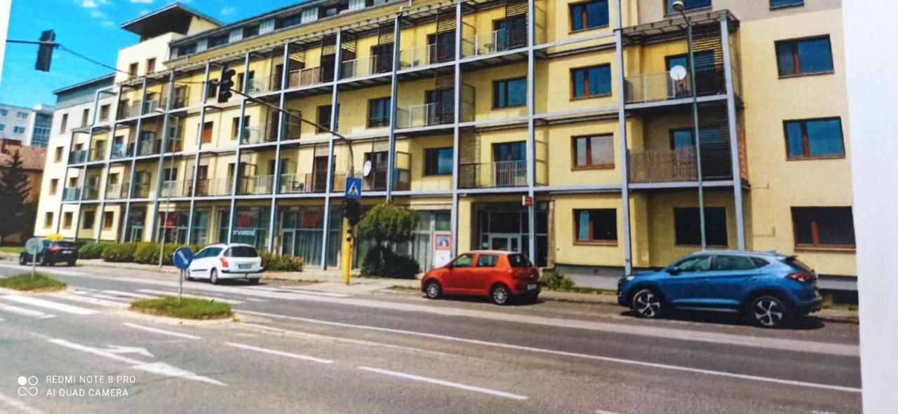 Apartman Siesta*** Liptovský Mikuláš エクステリア 写真