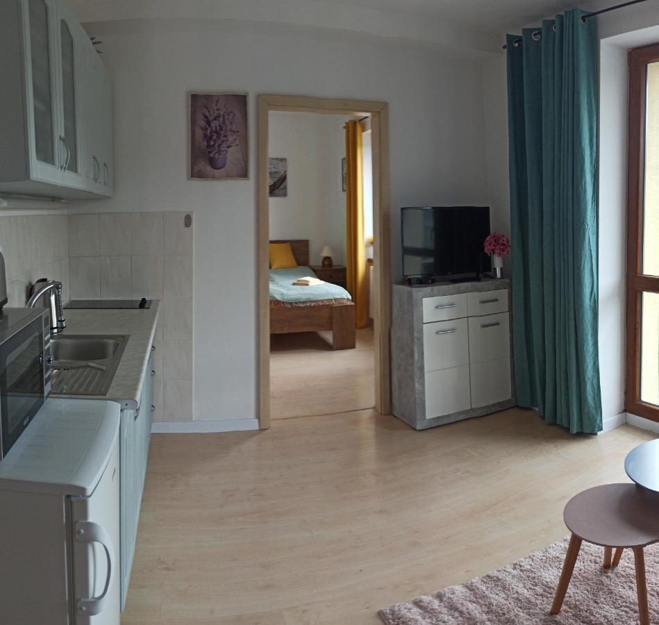 Apartman Siesta*** Liptovský Mikuláš エクステリア 写真